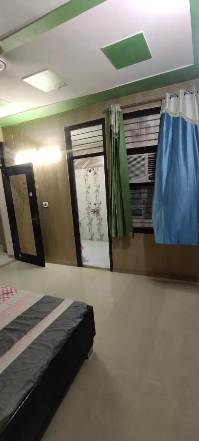 Radha Madhav Apartment Vrindāvan Exterior photo