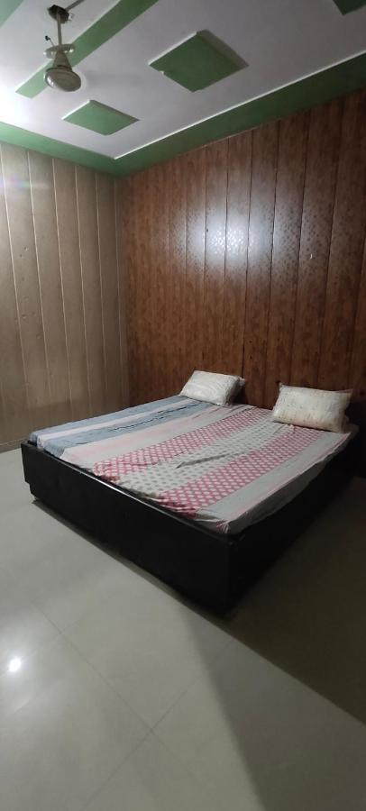 Radha Madhav Apartment Vrindāvan Exterior photo