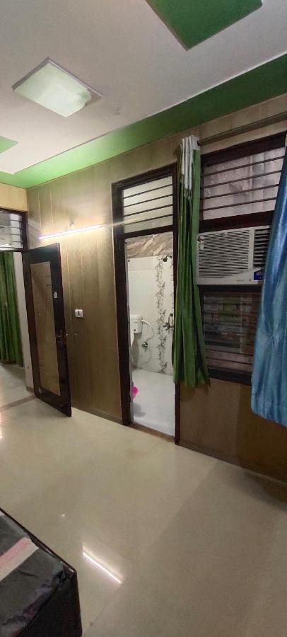 Radha Madhav Apartment Vrindāvan Exterior photo